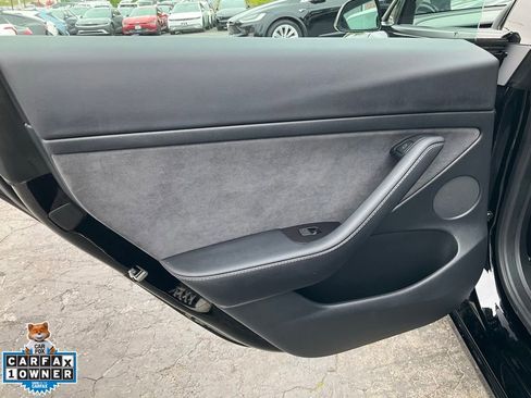 Used 2022 Tesla Model 3 Long Range AWD/4WD image 32