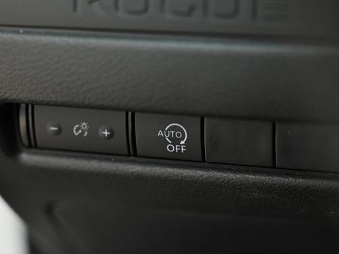 Used 2023 Nissan Rogue S FWD image 17