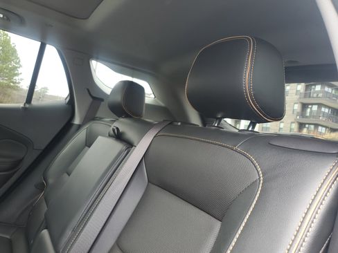 Used 2022 GMC Terrain AT4 image 11