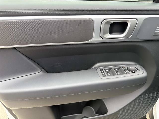 New 2026 Hyundai Santa Fe SE FWD image 16