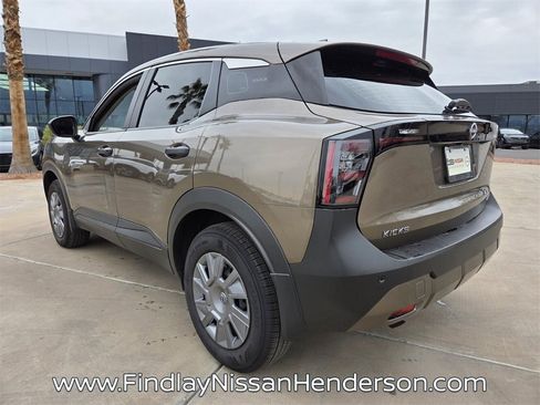New 2025 Nissan Kicks S image 3