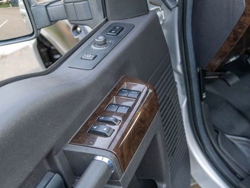 Used 2015 Ford F250 Platinum w/ FX4 Off-Road Package image 23