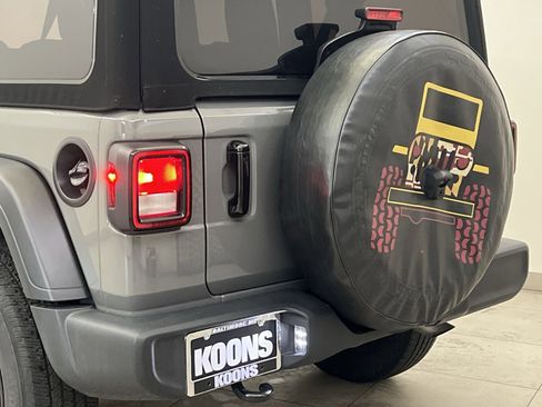 Used 2022 Jeep Wrangler Unlimited Sport S image 26