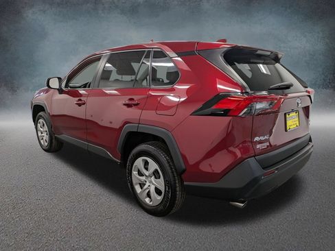 Used 2022 Toyota RAV4 LE AWD/4WD image 6