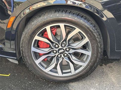 Used 2023 Cadillac XT6 Sport image 9