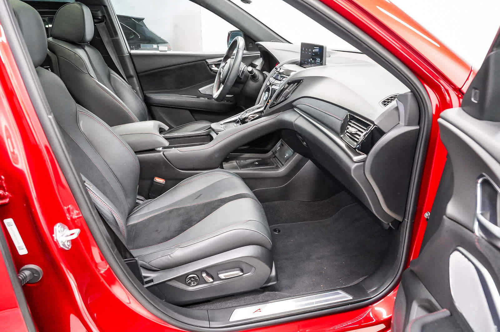 Used 2023 Acura RDX w/ Advance Package FWD image 17