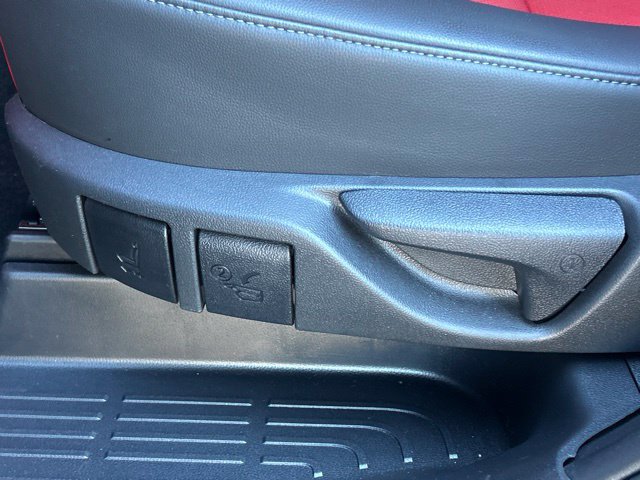 Used 2024 Toyota Highlander XSE AWD/4WD image 36