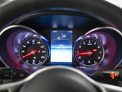 Certified 2022 Mercedes-Benz GLC 300 image 17