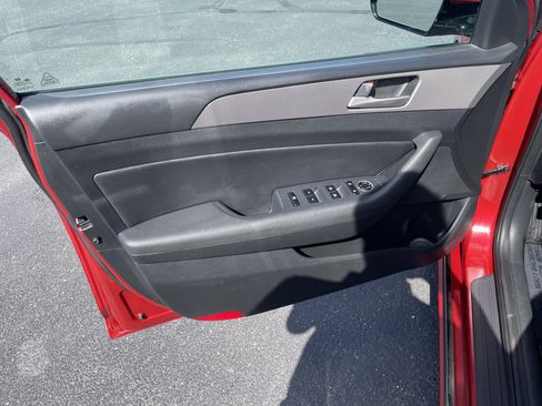Used 2018 Hyundai Sonata Sport FWD image 11