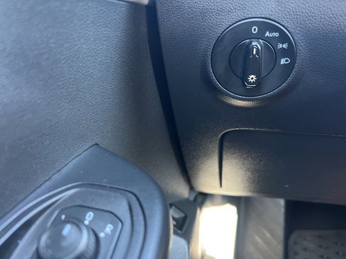 Used 2022 Volkswagen Taos S image 20