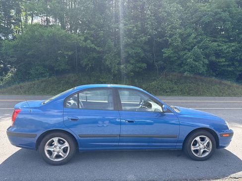 Used 2004 Hyundai Elantra GT FWD image 9
