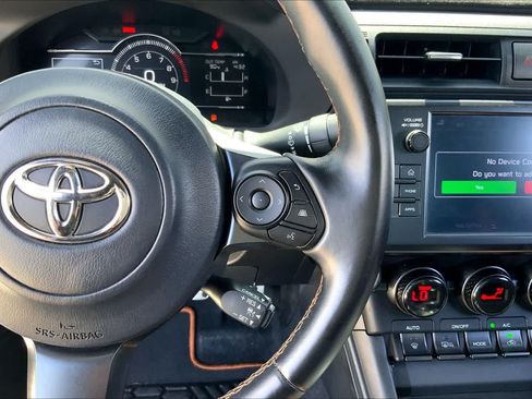 Used 2025 Toyota GR86 Hakone Edition RWD image 24