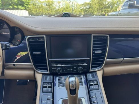 Used 2016 Porsche Panamera 4 AWD/4WD image 35