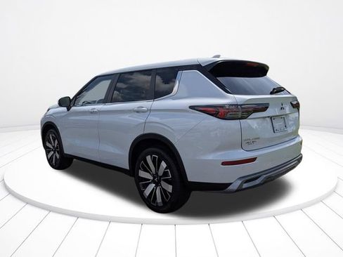 New 2026 Mitsubishi Outlander SE FWD image 5