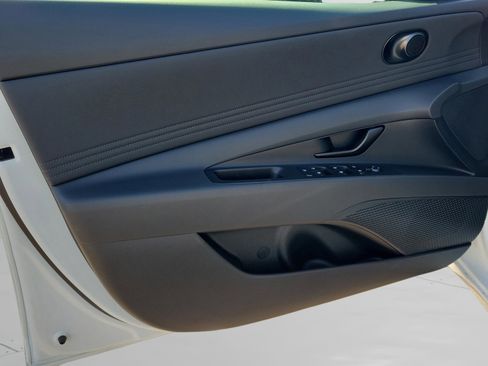 New 2026 Hyundai Elantra SEL Sport image 6