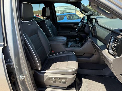 Used 2024 GMC Sierra 1500 AT4X AWD/4WD image 38