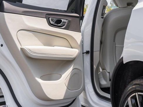 Used 2026 Volvo XC60 B5 Ultra w/ Protection Package Premier image 31