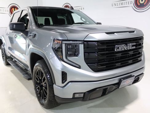 Used 2023 GMC Sierra 1500 Elevation w/ LPO, Elevation Black Package AWD/4WD image 6