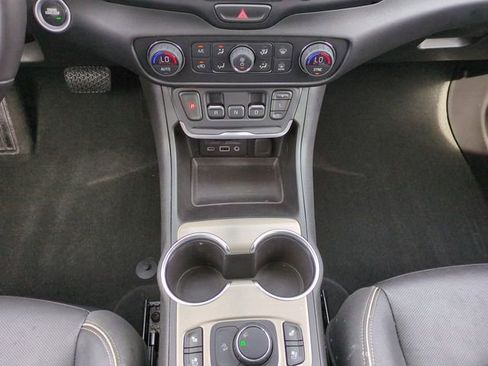 Used 2019 GMC Terrain Denali w/ Comfort Package image 19