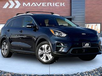 Used 2020 Kia Niro EX video 1