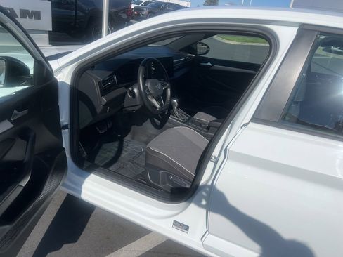 Used 2025 Volkswagen Jetta Sport image 24