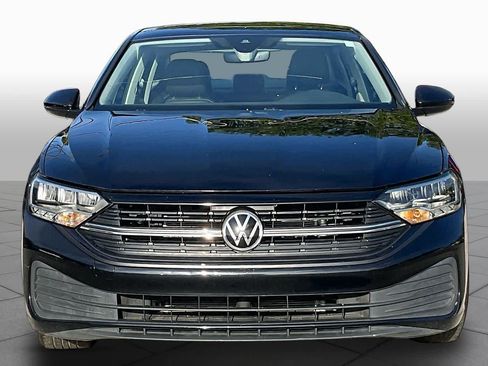 Used 2024 Volkswagen Jetta SE FWD image 4