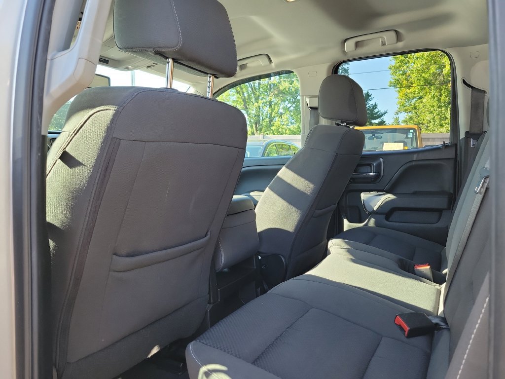 Used 2019 Chevrolet Silverado 1500 LT AWD/4WD image 17