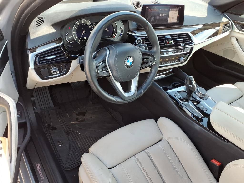 Used 2019 BMW 530i w/ Convenience Package RWD image 18