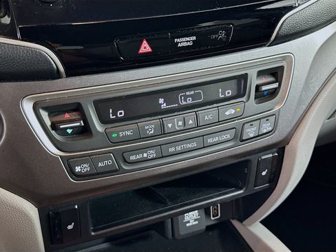Used 2020 Honda Pilot EX image 23