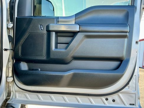 Used 2017 Ford F150 XLT w/ Equipment Group 302A Luxury image 21