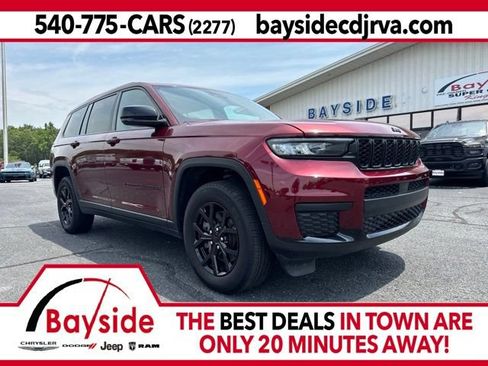 Used 2024 Jeep Grand Cherokee L Laredo AWD/4WD image 1