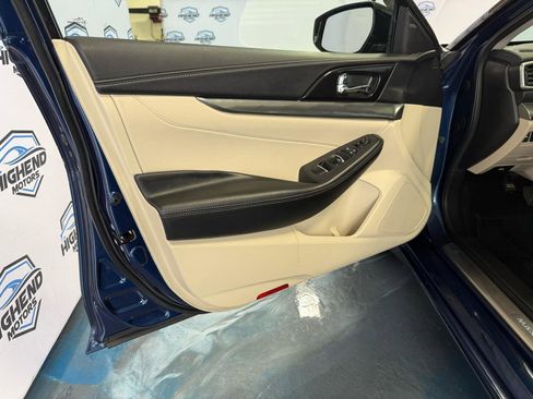 Used 2019 Nissan Maxima 3.5 SV w/ Illumination Package image 12
