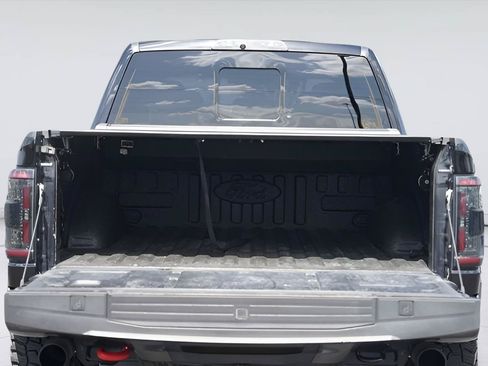 Certified 2022 Ford F150 Raptor w/ Raptor 37 Performance Package AWD/4WD image 32