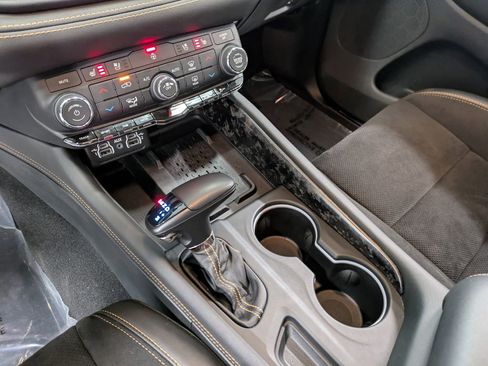 Used 2025 Dodge Durango R/T AWD/4WD image 14