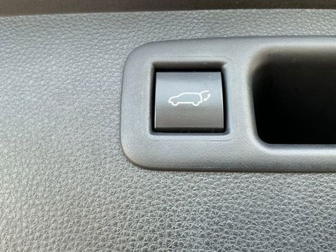 Used 2020 Toyota Highlander Platinum image 14