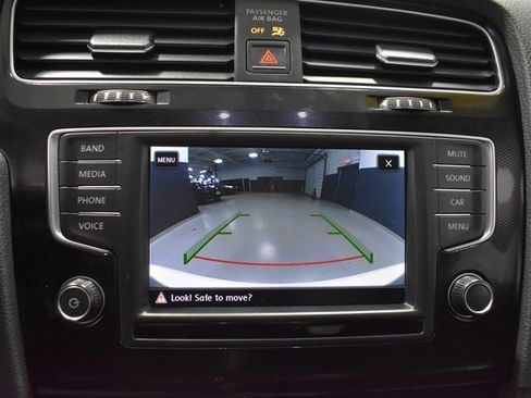 Used 2017 Volkswagen GTI Sport image 20