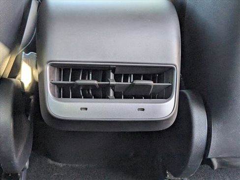 Used 2022 Tesla Model 3 Long Range image 16