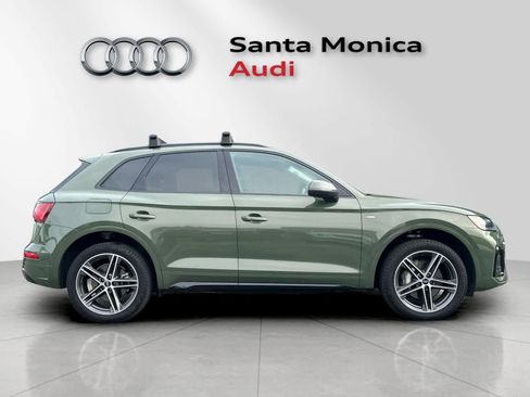 Used 2023 Audi Q5 e Premium Plus w/ Premium Plus Package image 8