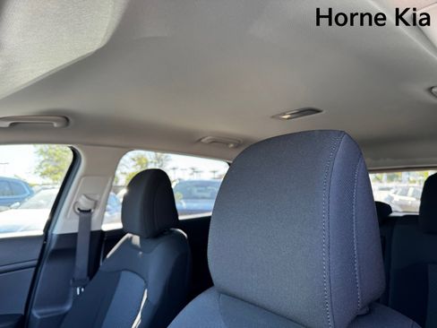 New 2026 Kia Sportage LX image 16