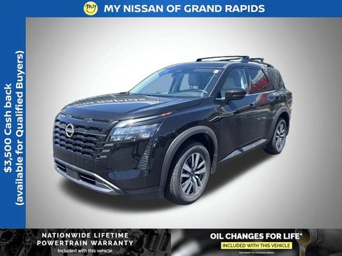 New 2026 Nissan Pathfinder SL AWD/4WD image 1