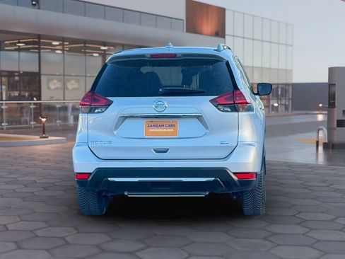 Used 2018 Nissan Rogue SL FWD image 8