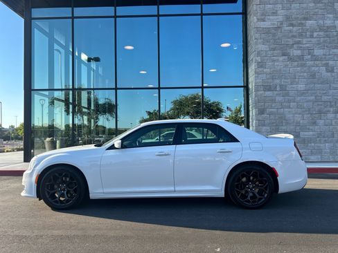 Used 2019 Chrysler 300 S w/ S Model Appearance Package RWD image 2