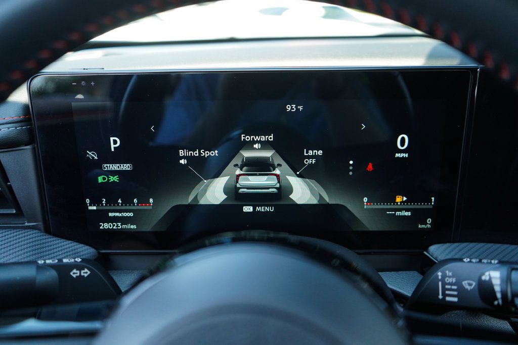 Used 2025 Nissan Kicks SR FWD image 26