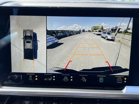 Used 2024 Chevrolet Silverado 3500 LTZ w/ LTZ Convenience Package AWD/4WD image 16