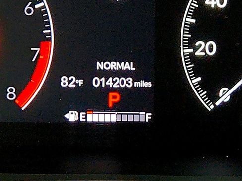 Used 2023 Honda HR-V LX image 15