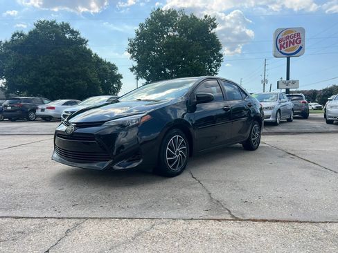 Used 2017 Toyota Corolla LE FWD image 7