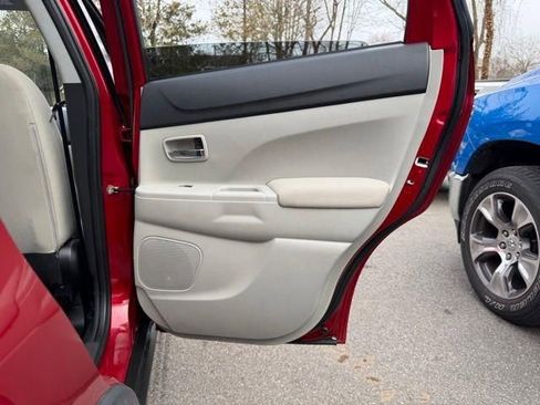 Used 2021 Mitsubishi Outlander Sport ES image 14