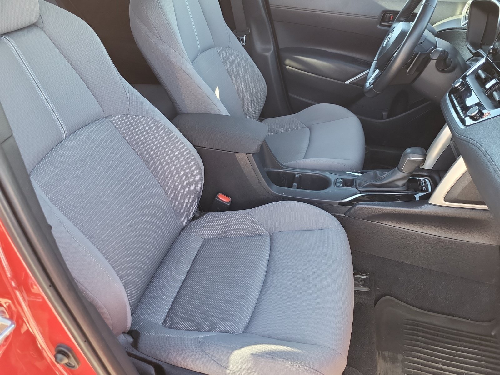 Used 2024 Toyota Corolla Cross AWD Hybrid image 14