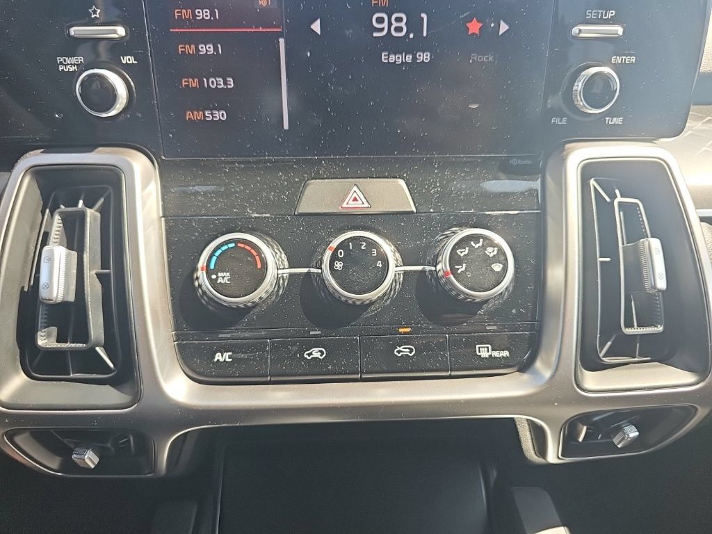 Used 2022 Kia Sorento LX FWD image 38
