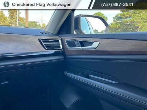 Used 2026 Volkswagen Atlas SE AWD/4WD image 32
